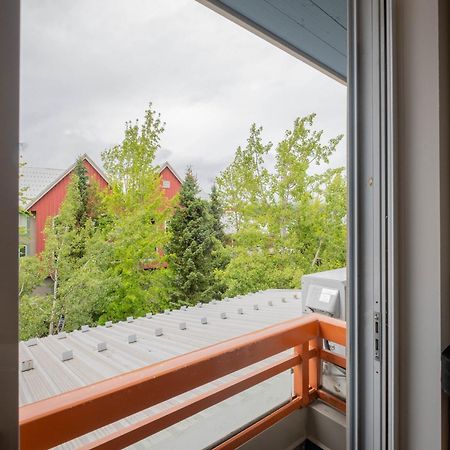 Eagle Lodge By Outpost Whistler Exterior foto